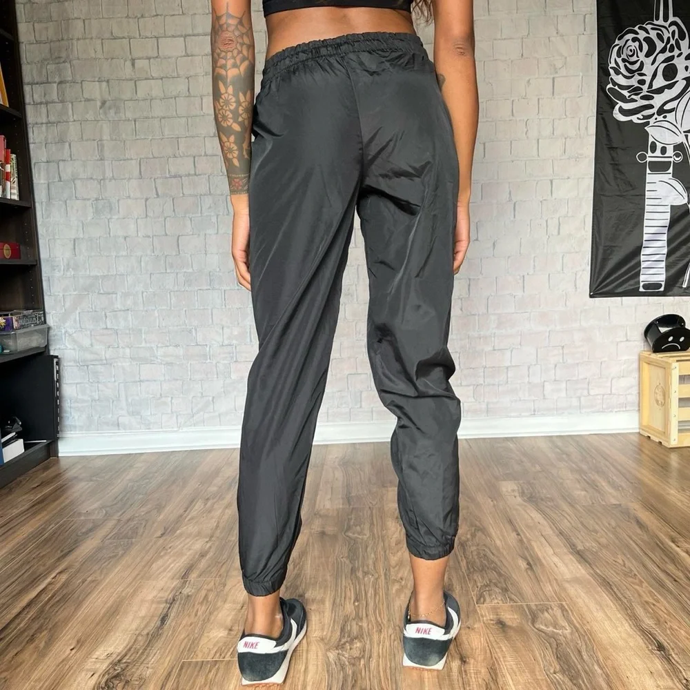 Nike Windbreaker Style Joggers - Picture 7 of 8